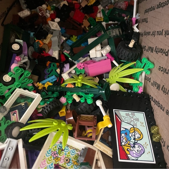 Lego Small‎ Pieces and Plants 1 1/2 Pounds - Picture 2 of 4